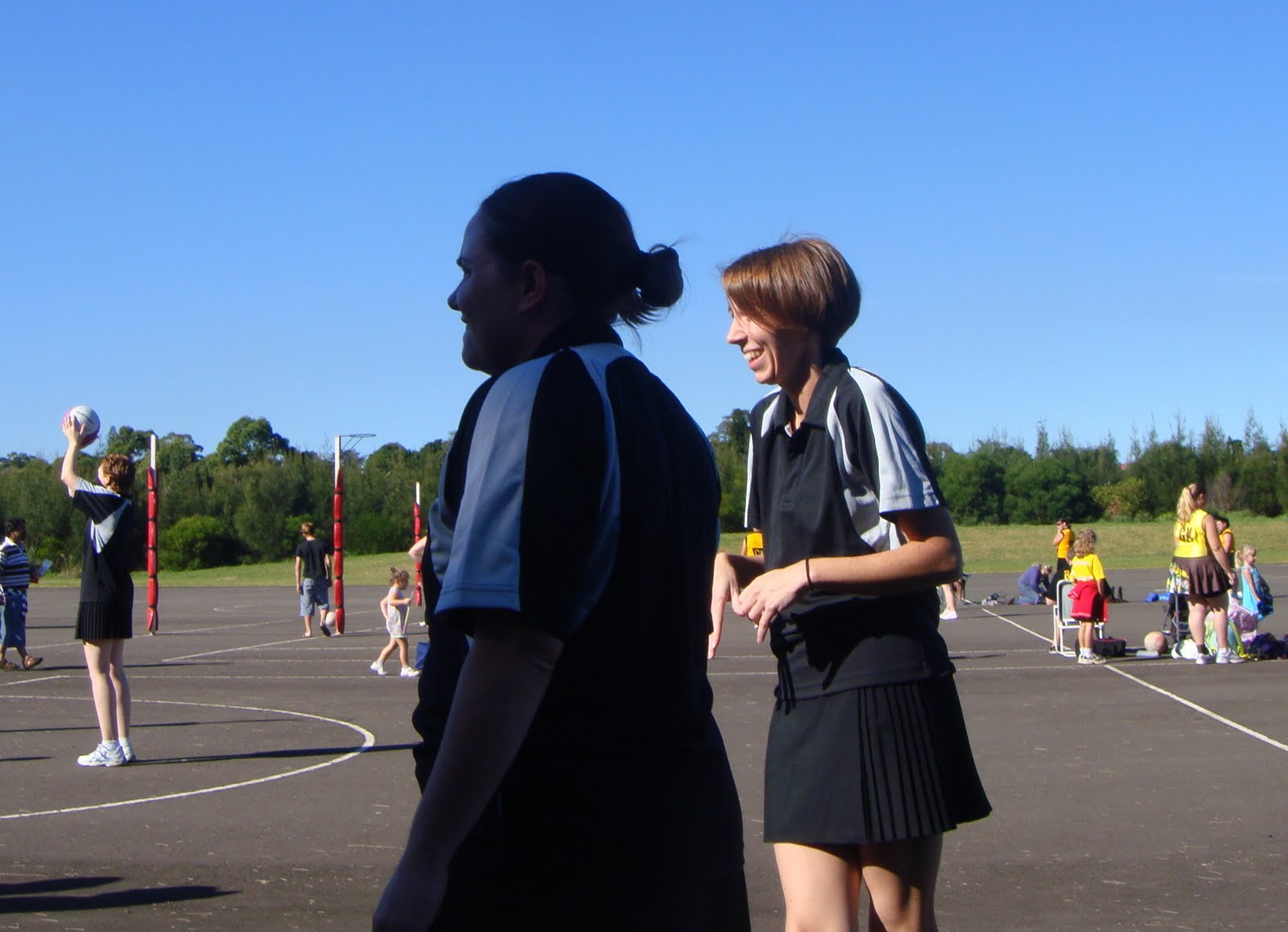 How to Choose the Best Netball Uniform Manufacturer Today